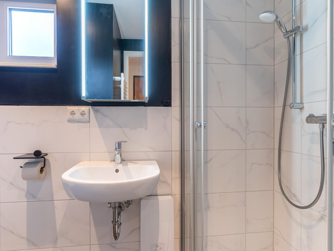 Bathroom 4, charmante Ferienwohnung, Dithmarschen