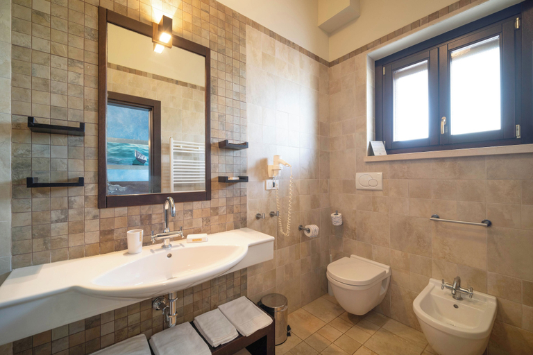 Bathroom 3, Agriturismo Tenuta Chianchizza, Bari