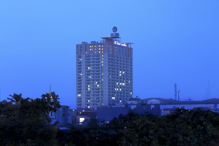 Exterior & Views 5, Hotel Santika Depok, Depok