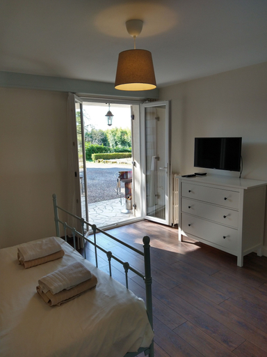 Bedroom 4, La Colline Chambres d'hôtes, Dordogne