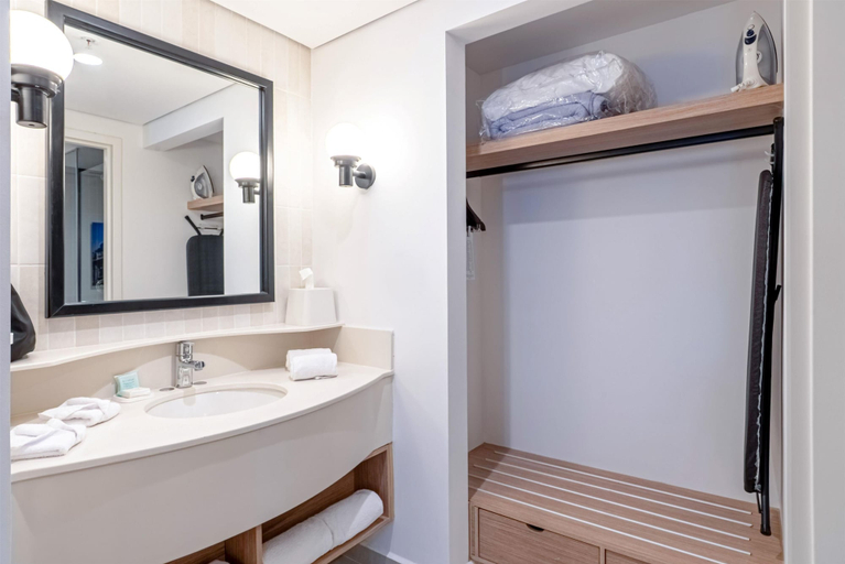 Bathroom 5, Hampton Inn by Hilton Torreon-Airport Galerias, Torreón
