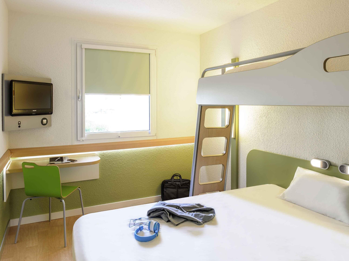 Bedroom 2, Ibis Budget Chatellerault, Vienne
