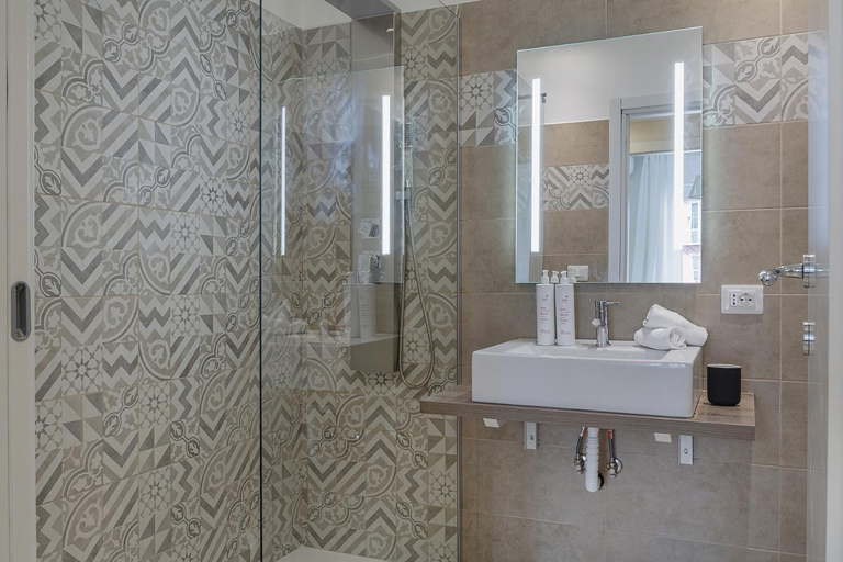 Bathroom 4, Carignano Design Apartments by Wonderful Italy, Genova