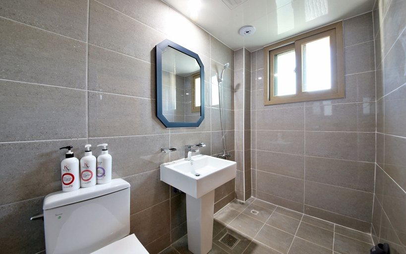 Bathroom 3, Jeongeup Aqua, Jeongeup