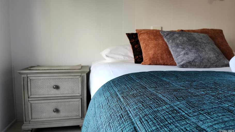 Bedroom 3, Pacific Palms Motor Inn, Maroochy - Coastal North