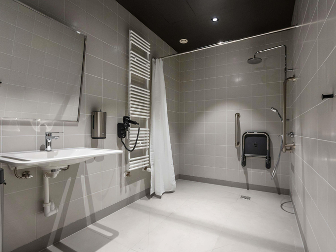 Bathroom 5, ibis Styles Szczecin Stare Miasto, Szczecin
