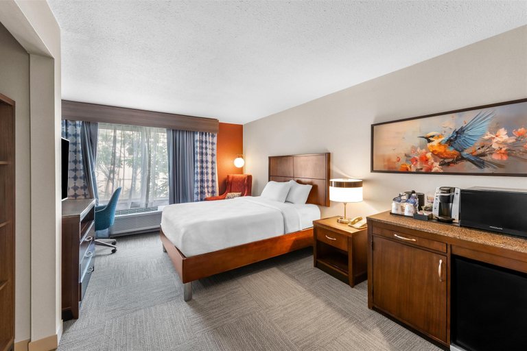 Bedroom 3, Hilton Garden Inn Overland Park, Kansas City