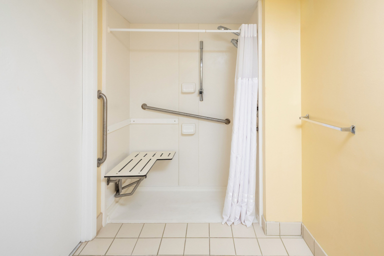 Bathroom 3, Ocean Breeze Inn Vero Beach, Indian River