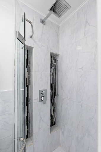 Bathroom 3, Château de Pierre - Par Aneyro, Communauté-Urbaine-de-Québec