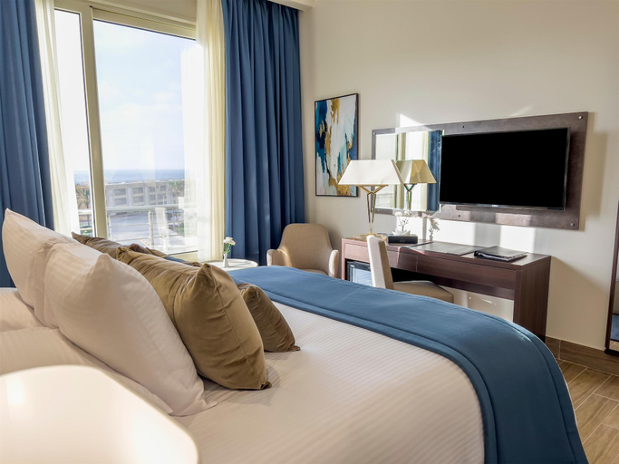 Bedroom 4, Helnan Mamoura Hotel & Events Center, Al-Muntazah