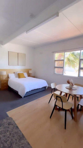 Bedroom 3, Modra's Apartments, Tumby Bay