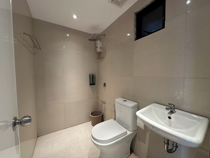 Bathroom 4, Balay Inato Pension, Puerto Princesa City