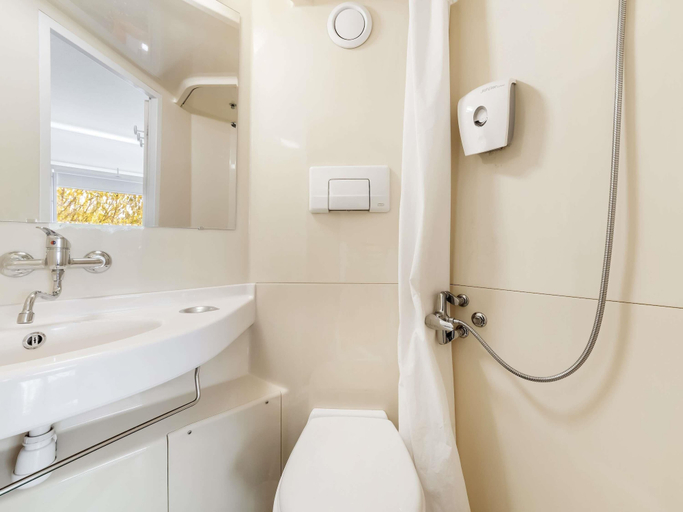 Bathroom 5, hotelF1 Strasbourg La Vigie, Bas-Rhin