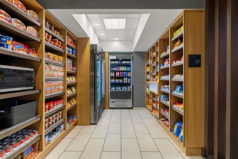 Food & Drinks 4, Hampton Inn & Suites by Hilton I-35/Mulvane, Sumner