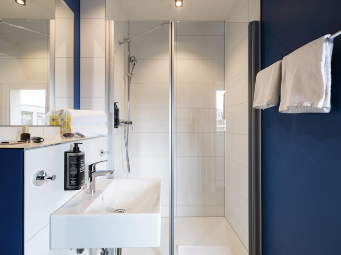 Bathroom 5, ibis budget Ludwigsburg, Ludwigsburg