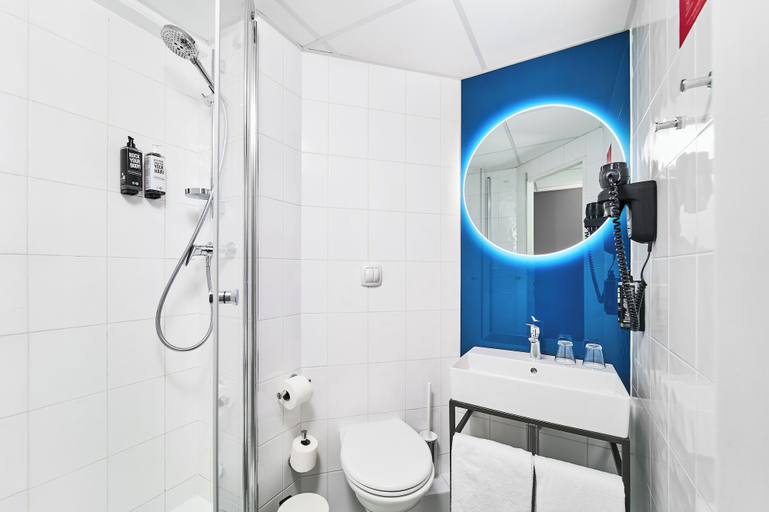 Bathroom 4, ibis Praha Wenceslas Square, Praha 1