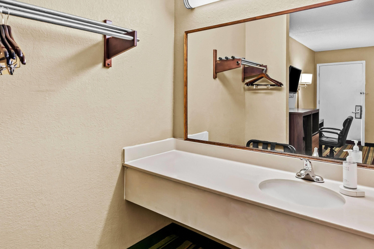 Bathroom 5, Super 8 by Wyndham Columbia SC / Ft. Jackson, Richland
