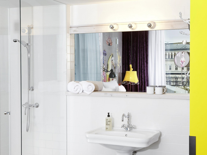 Bathroom 4, 25hours Hotel Vienna at MuseumsQuartier, Wien