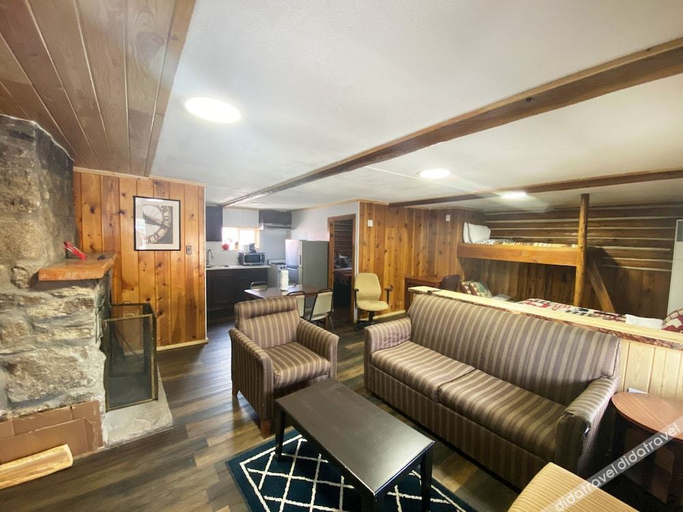 Others 5, Rainbow Lodge, Rio Grande