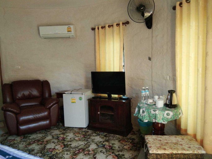 Others 5, Hut Khaoyai, Pak Chong