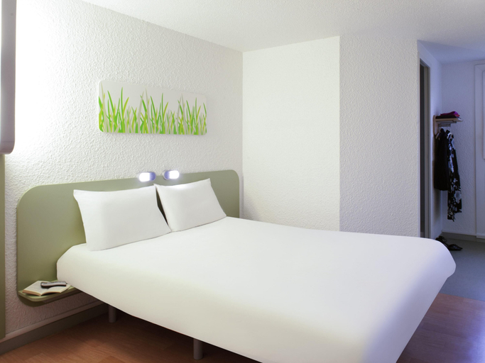 Bedroom 5, ibis budget Tarbes, Hautes-Pyrénées