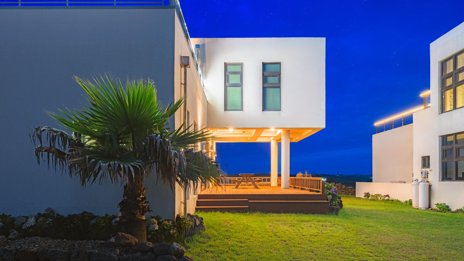 Others 3, casadelfino in jeju, Seogwipo