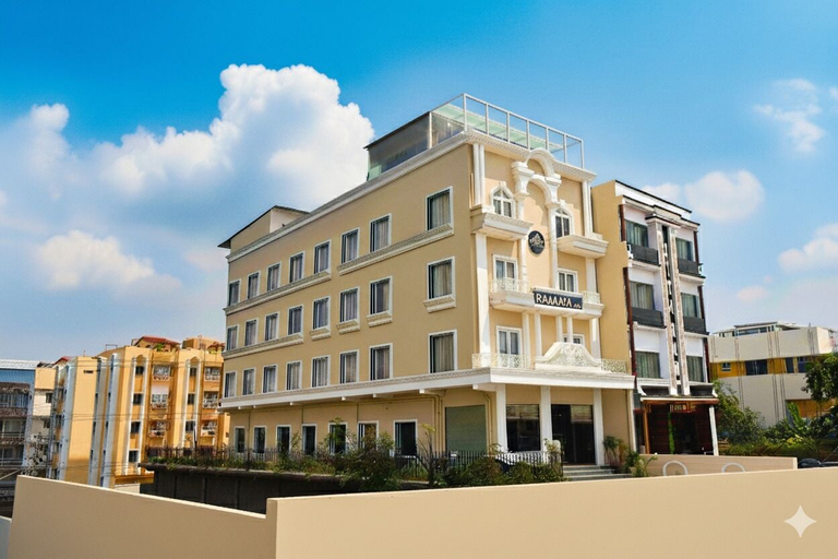 Exterior & Views