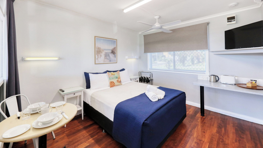 Bedroom 3, Almare Tourist Motel, Ballina