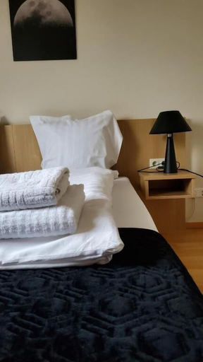 Others 5, Hotel Sonne, Germersheim