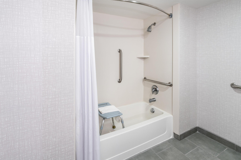 Bathroom 4, Hampton Inn Sheridan, Sheridan