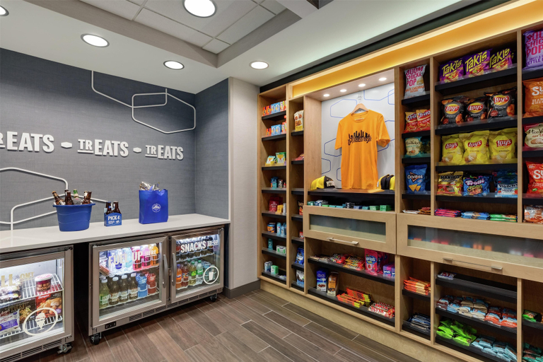 Food & Drinks 5, Hampton Inn & Suites Pittsburgh/Harmarville, Allegheny