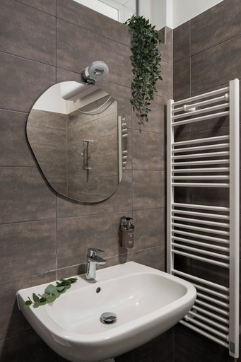 Bathroom 4, Apartment Pekarska 29 by goodnite cz, Brno