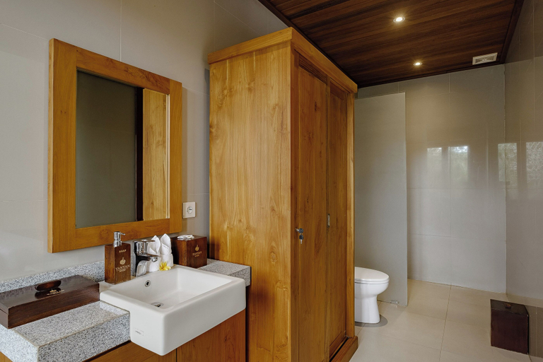 bathroom 5