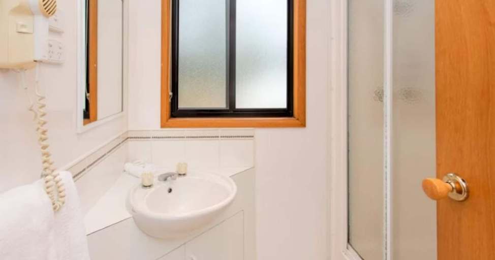 Bathroom 3, Discovery Parks - Renmark Riverfront, Renmark Paringa - Renmark