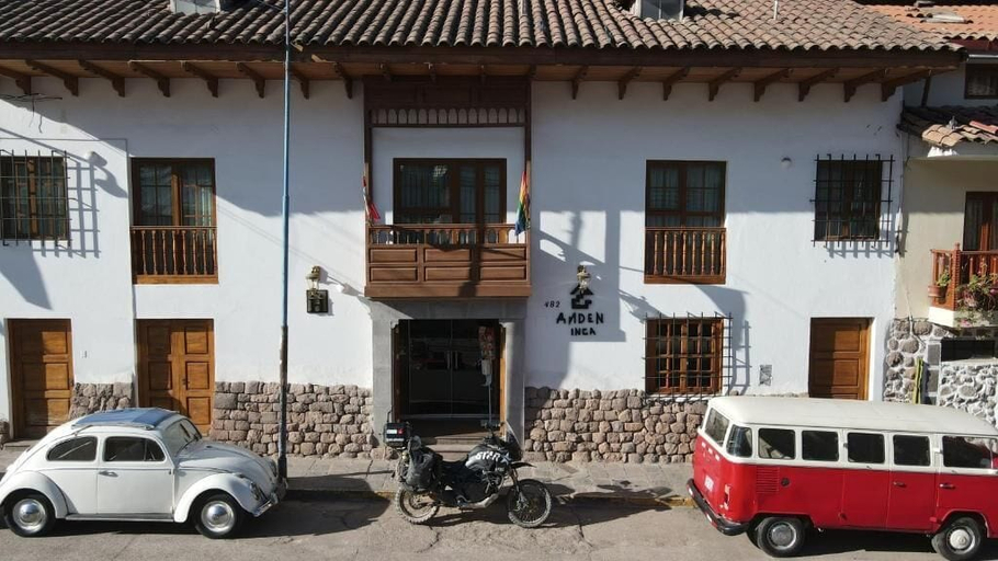 Exterior & Views