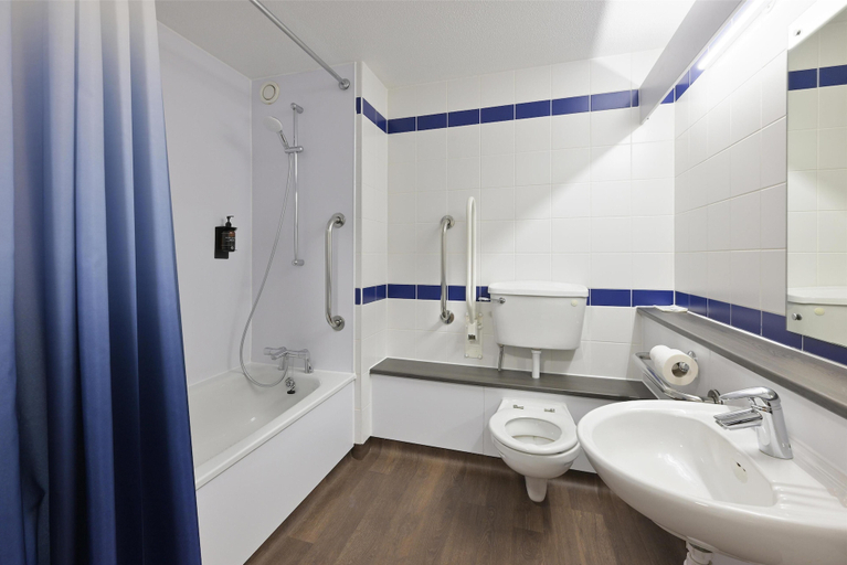Bathroom 4, Travelodge Aberdeen Bucksburn, Aberdeen