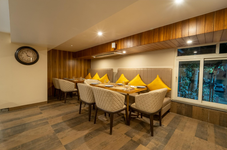 Food & Drinks 2, Hotel Moistin, Pune