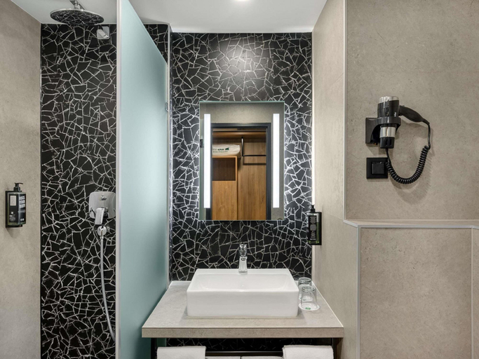Bathroom 4, ibis Budapest Heroes Square, Budapesti