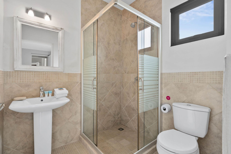 Bathroom 4, Caya Bista Lama 26
