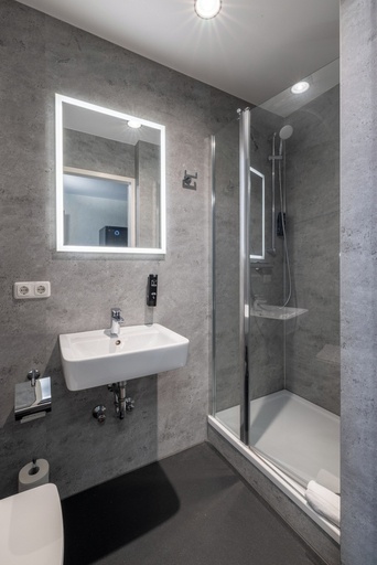 Bathroom 5, mk | hotel stuttgart, Stuttgart