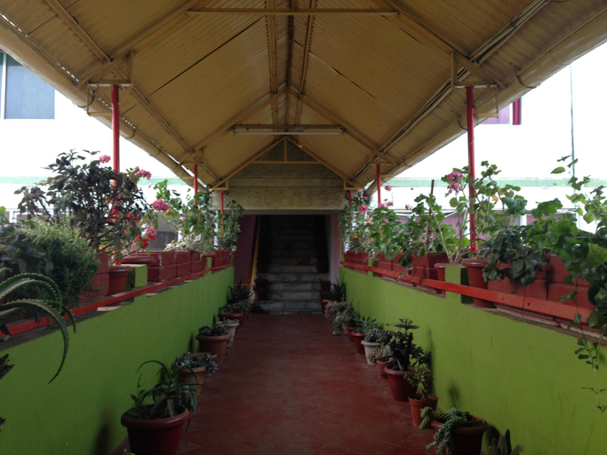 Others 5, Hotel Charring Cross, The Nilgiris