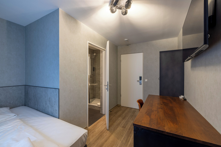 Bedroom 4, mk | bed & breakfast stuttgart, Stuttgart