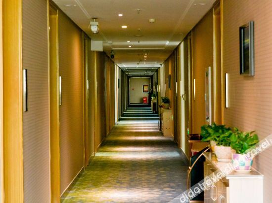 Others 2, GreenTree Inn, Altay