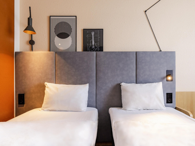 Bedroom 2, Hotel ibis Friedrichshafen Airport Messe, Bodenseekreis