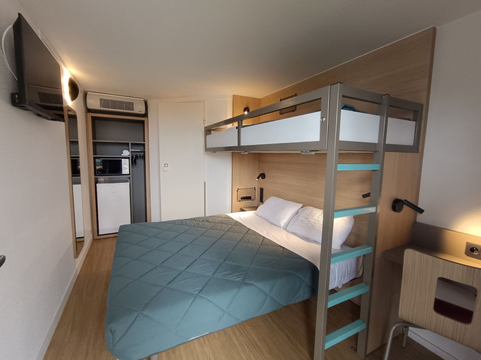Bedroom 2, Premiere Classe Bordeaux East - Lormont, Gironde