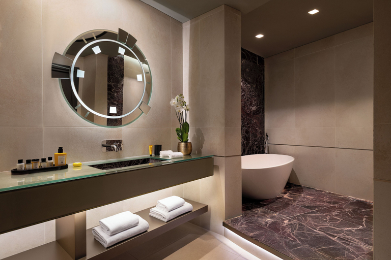 Bathroom 5, The Pantheon Iconic Rome Hotel, Autograph Collection, Roma