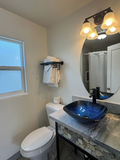 Bathroom 5, Ala Mar by the Sea, Santa Barbara