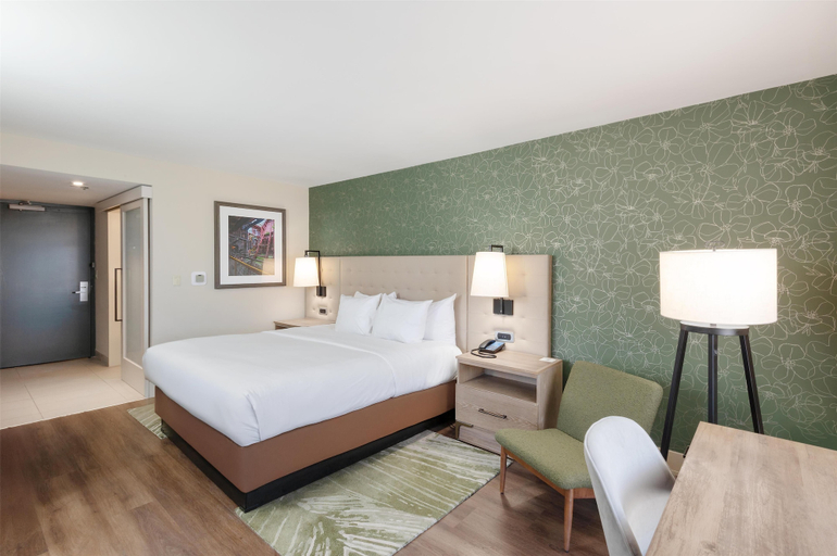 Bedroom 3, Hilton Birmingham Downtown at UAB, Jefferson