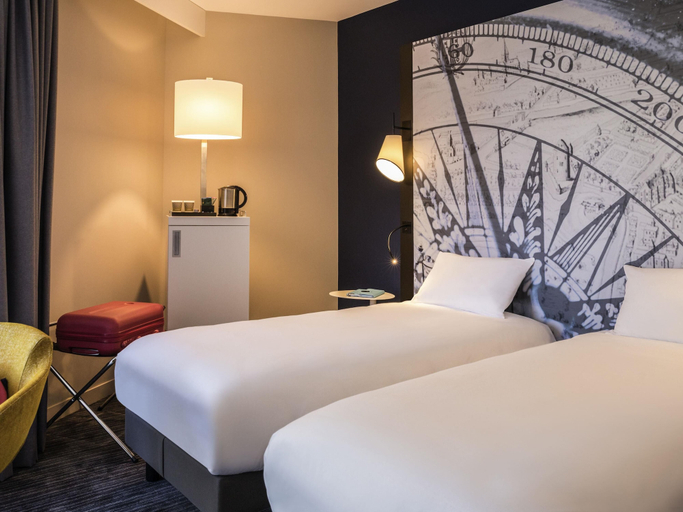 Bedroom 3, Mercure Beauvais Centre Cathédrale hotel, Oise