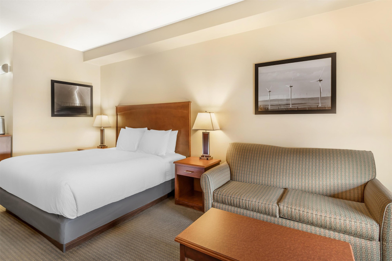 Bedroom 3, Best Western Plus Service Inn & Suites, Division No. 2